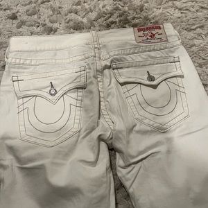 True Religion Size 36 White Skinny Jeans. Worn once. Just like new.